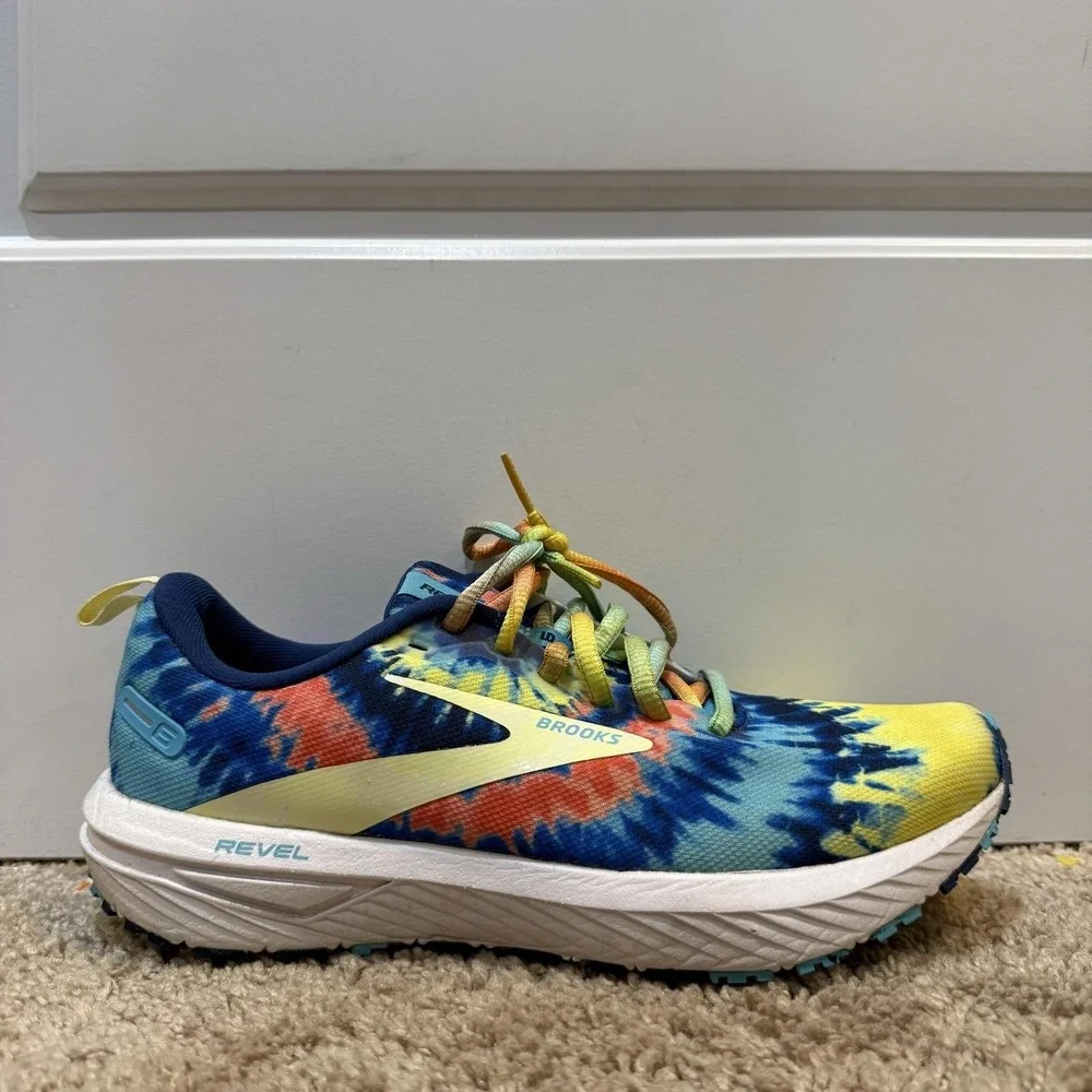Brooks Revel 6 Shoes Womens Size 8B Tie Dye Running Sneakers 1203861B438
